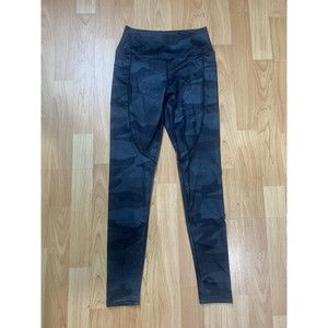 Vuori Women’s Camo Leggings Size XS Pockets